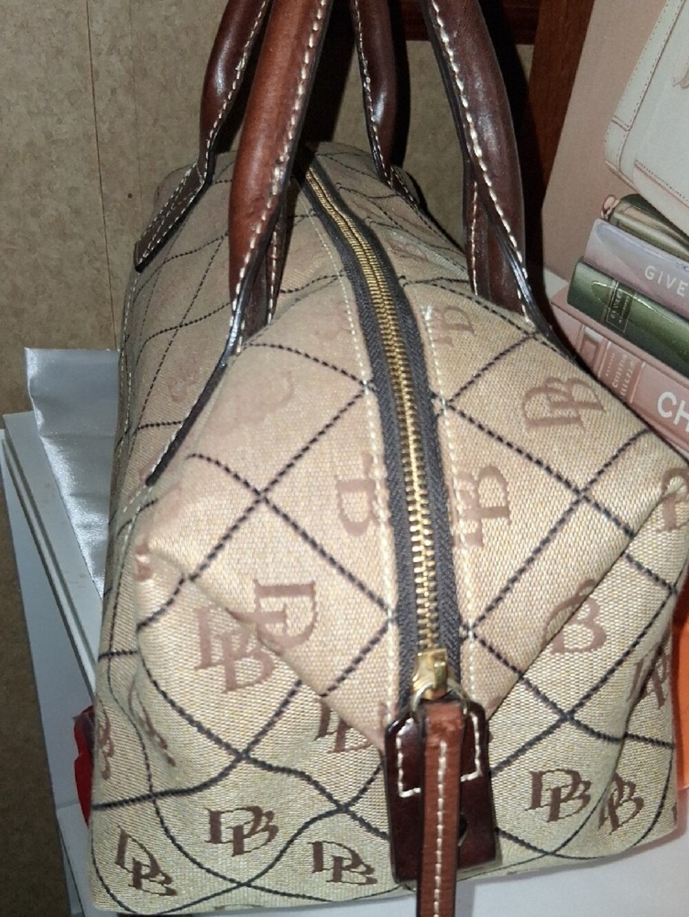 Dooney & Bourke Tan Signature Satchel EUC - Picture 3 of 10